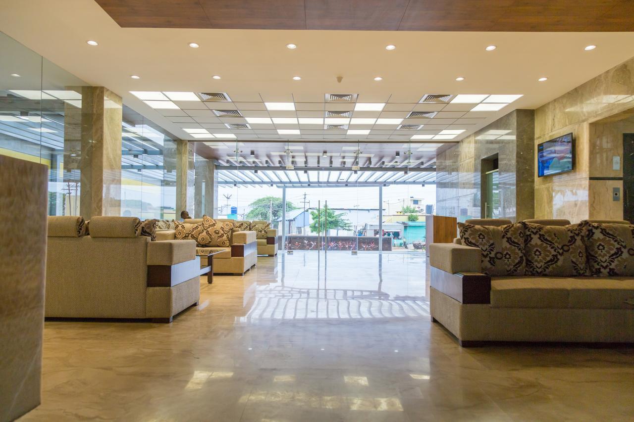 Hotel Hills Tirupattur Tiruppatur Extérieur photo